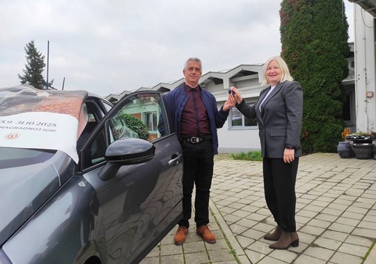 /slike/Nagradne igre/NI poljo jesen-uručenje.jpg